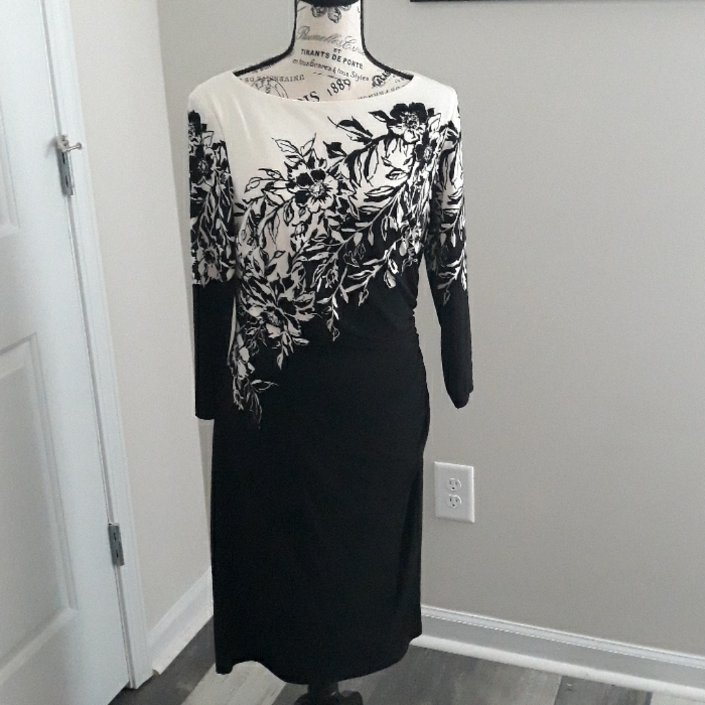 Gorgeous Ralph Lauren dress - Picture 1 of 4